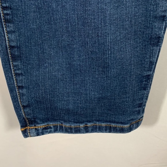 Torrid Blue Medium Wash Lightly Distressed Skinny Jeans 20R - Picture 7 of 11